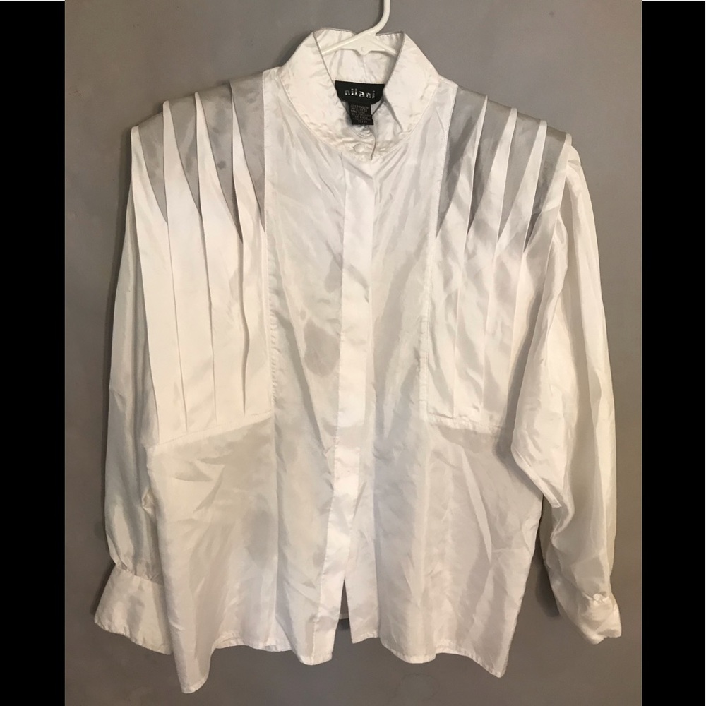 Vintage Pleated Silky White Buttn Down